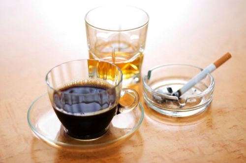 What are the Risks of Mixing Caffeine and Alcohol?