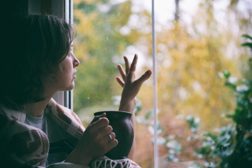 How to Help Someone With Seasonal Affective Disorder