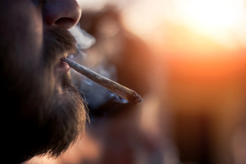 The Dangers of Mixing Alcohol and Cannabis