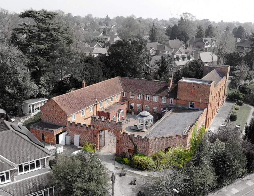 Cassiobury Court Addiction Treatment Centre In Watford